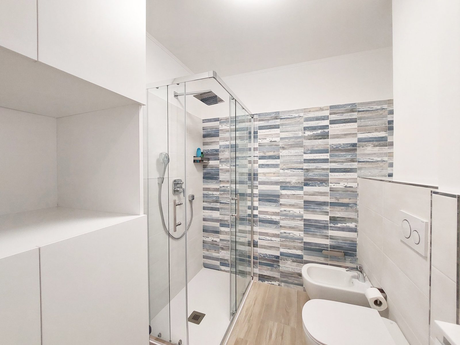 Bagno con doccia di Glamour 2
